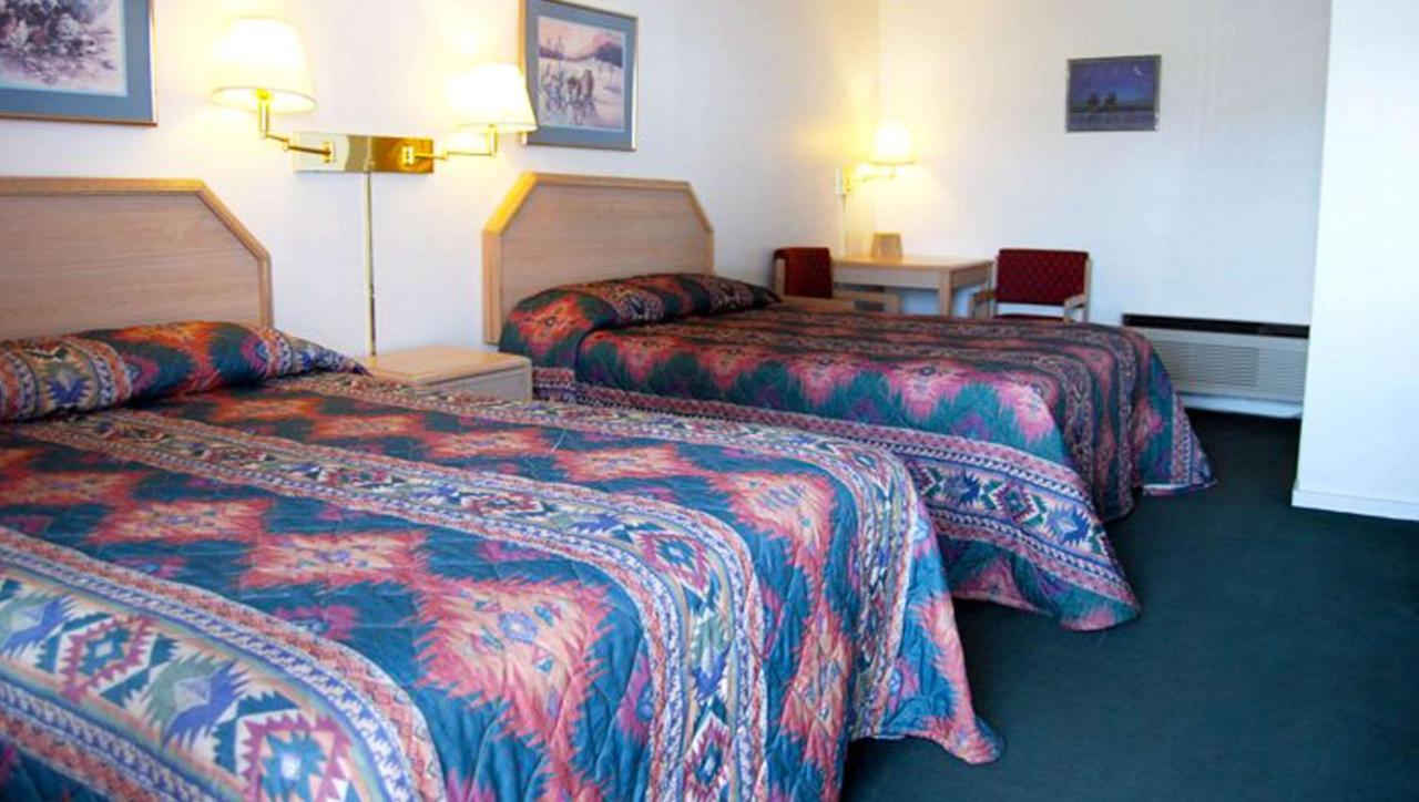 Marianna Inn פנגואיץ' מראה חיצוני תמונה
