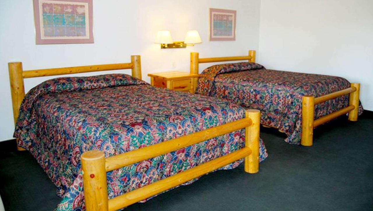Marianna Inn פנגואיץ' מראה חיצוני תמונה